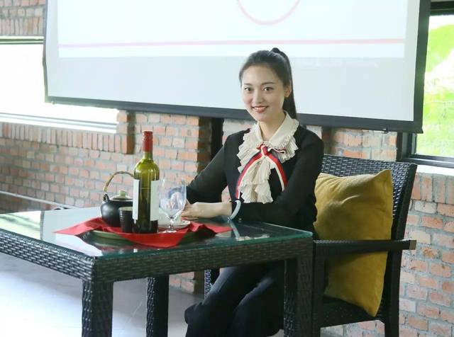 清源際·禮儀講座在成都清源際藝術中心了然閣圓滿舉行